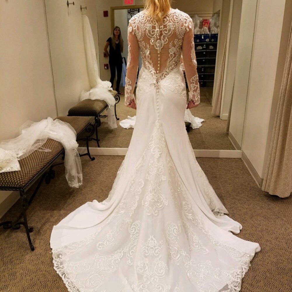 Allure Bridal Designer Gown - Picture 2 of 5